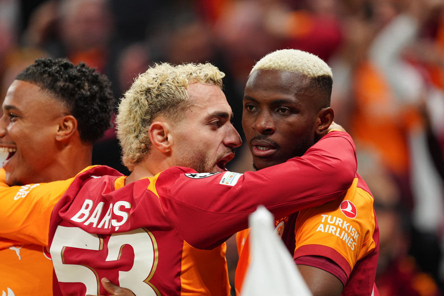 Victor Osimhen coştu, Galatasaray zafere ulaştı: Devler Ligi'nde 13 yıl sonra bir ilk - 1. Resim