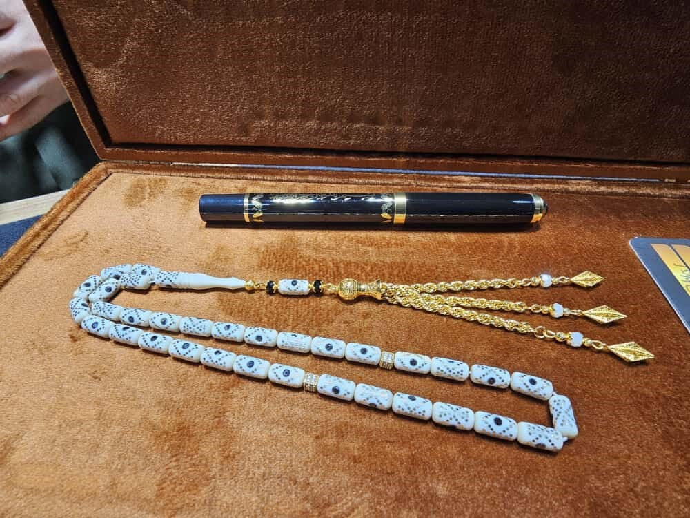 Yapımı 3 ay sürdü, 3,5 karat pırlanta ve 5.97 gram altın kullanıldı! Bu tespihin değeri 150 bin lira - 1. Resim