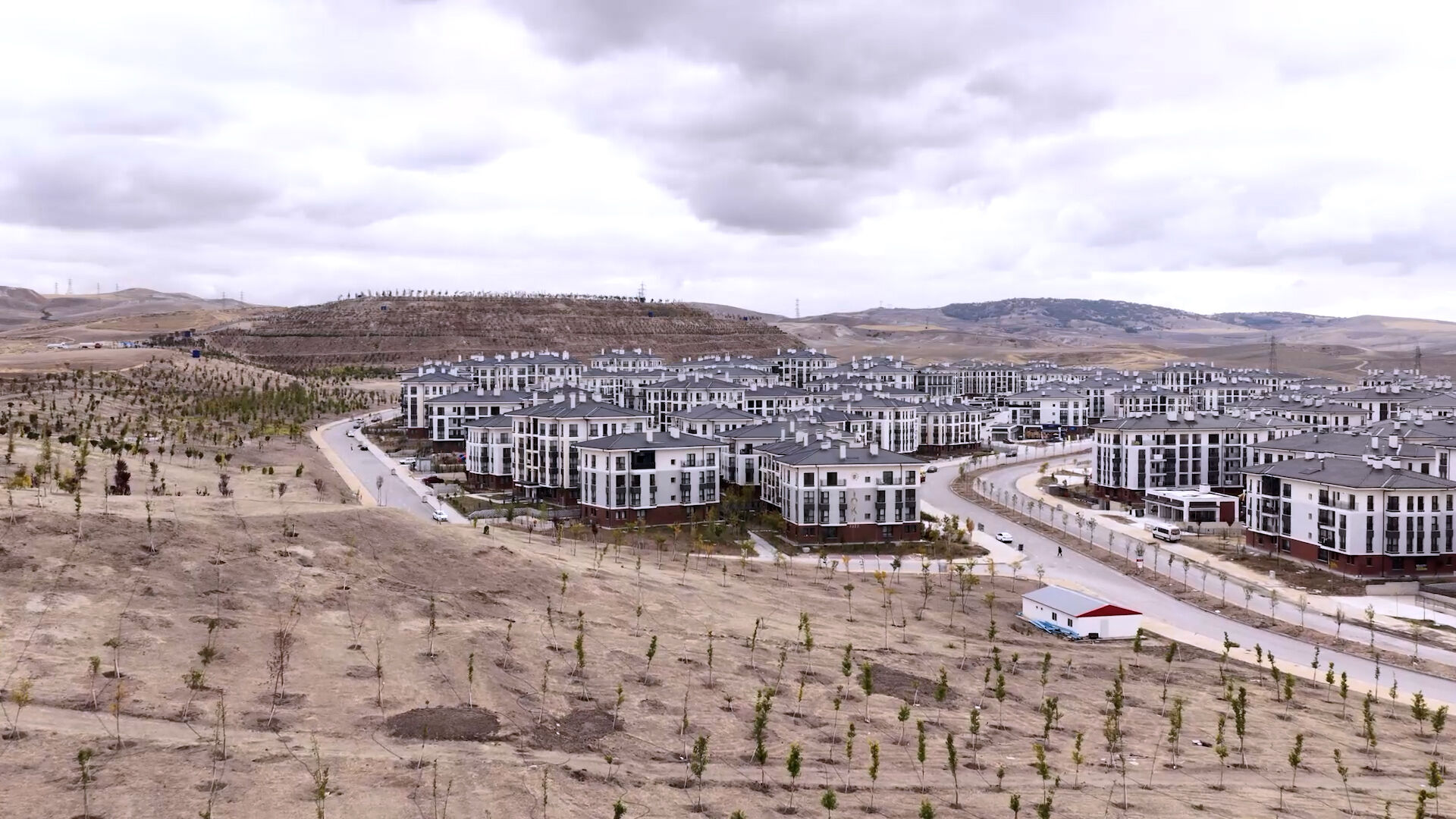 Bakan Kurum, sosyal konutlara yerleşe vatandaşları paylaştı: Devletimiz 500 bin yuva için hazır - 1. Resim