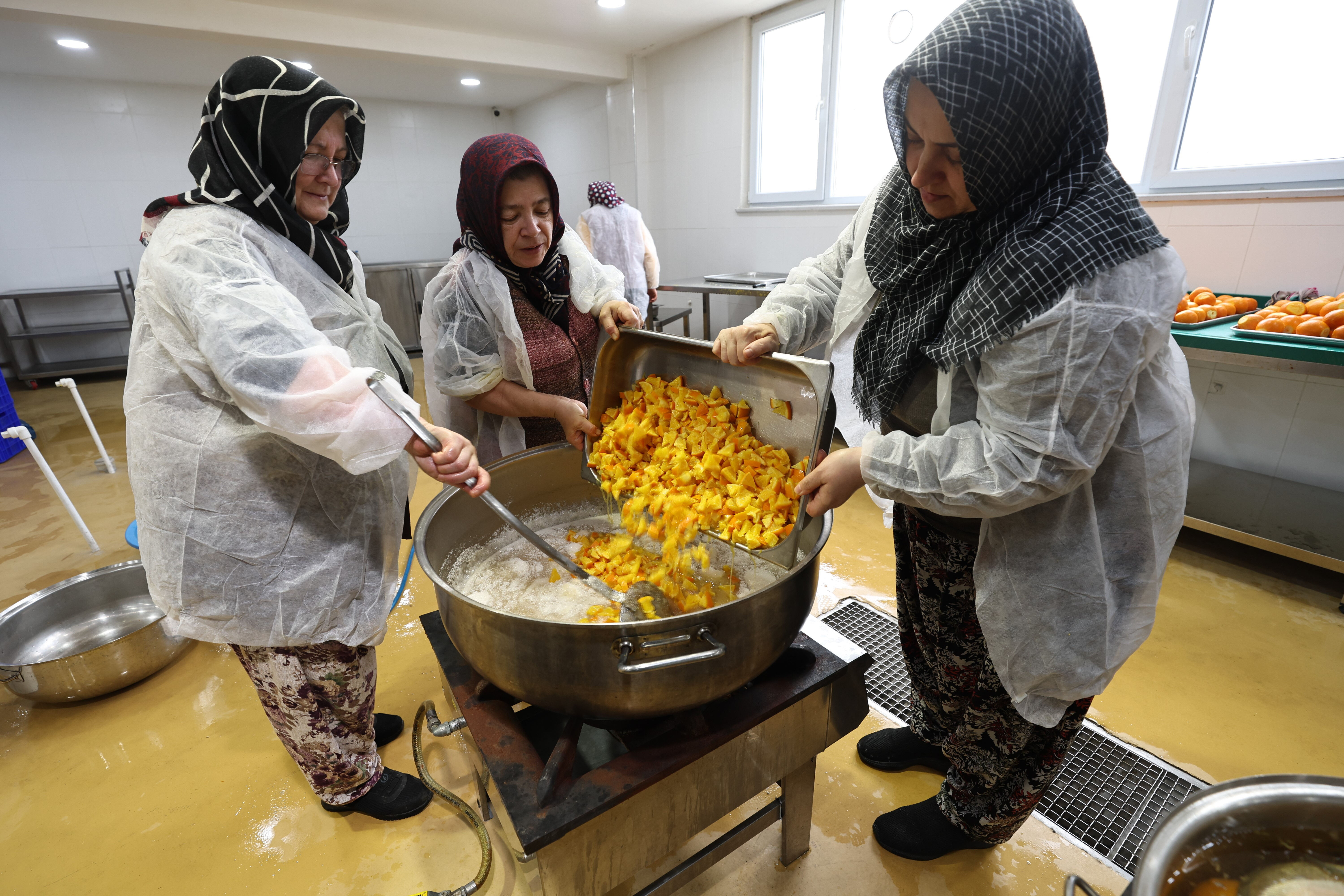 Belediyeden çiftçiyi ihya edecek anlaşma! Nilüfer çiftçisi üretecek İstanbul ve Eskişehir tüketecek Belediyeden çiftçiyi ihya edecek anlaşma! Nilüfer çiftçisi üretecek İstanbul ve Eskişehir tüketecek - 1. Resim