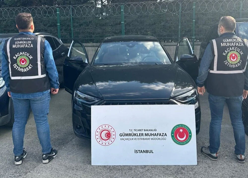 Gümrükten büyük operasyon: 288 milyon TL'lik lüks araç vurgunu engellendi - 3. Resim