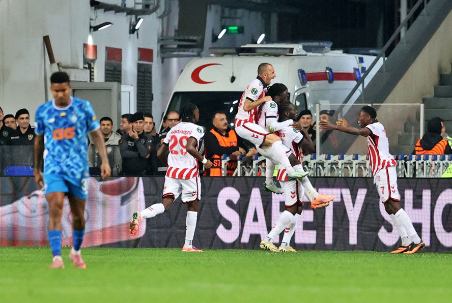 Samsunspor, Dinamo Kiev karşısında farkı açıyor - 3. Resim