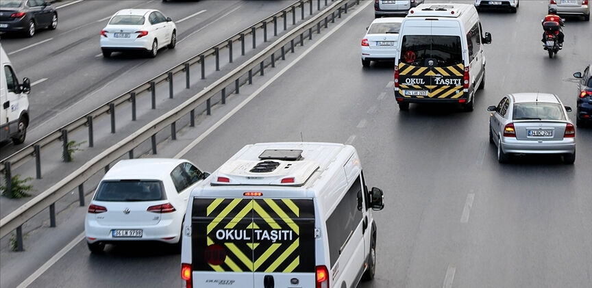 24 Ekim İstanbul'da okullar tatil mi? Valilik açıkladı 24 Ekim İstanbul'da okullar tatil mi? Valilik açıkladı - 1. Resim