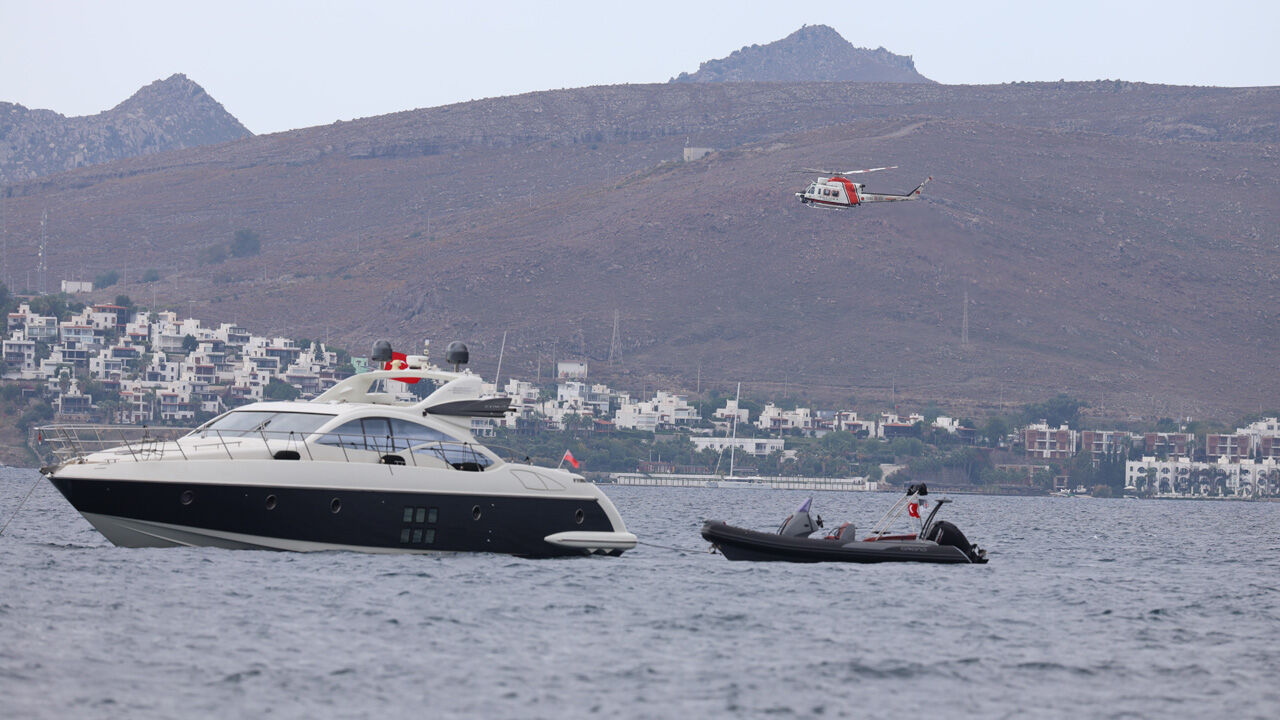 Bodrum'da düzensiz göçmenleri taşıyan tekne battı! Çok sayıda ölü var Bodrum'da düzensiz göçmenleri taşıyan tekne battı! Çok sayıda ölü var - 1. Resim