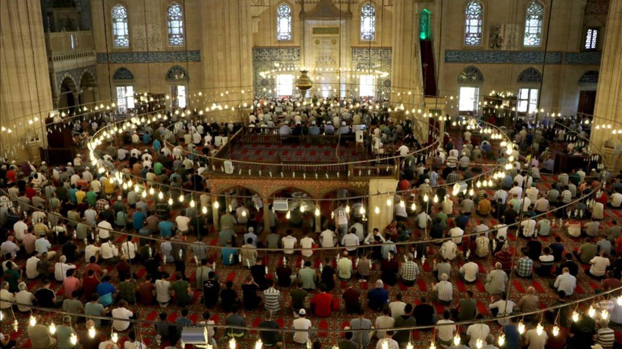 Cuma namazı saat kaçta kılınacak? 24 Ekim il il Cuma namazı vakitleri Cuma namazı saat kaçta kılınacak? 24 Ekim il il Cuma namazı vakitleri