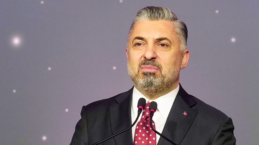Ebubekir Şahin kimdir? Türk Telekom'un yeni CEO'su Ebubekir Şahin'in hayatı ve kariyeri Ebubekir Şahin kimdir? Türk Telekom'un yeni CEO'su Ebubekir Şahin'in hayatı ve kariyeri - 1. Resim