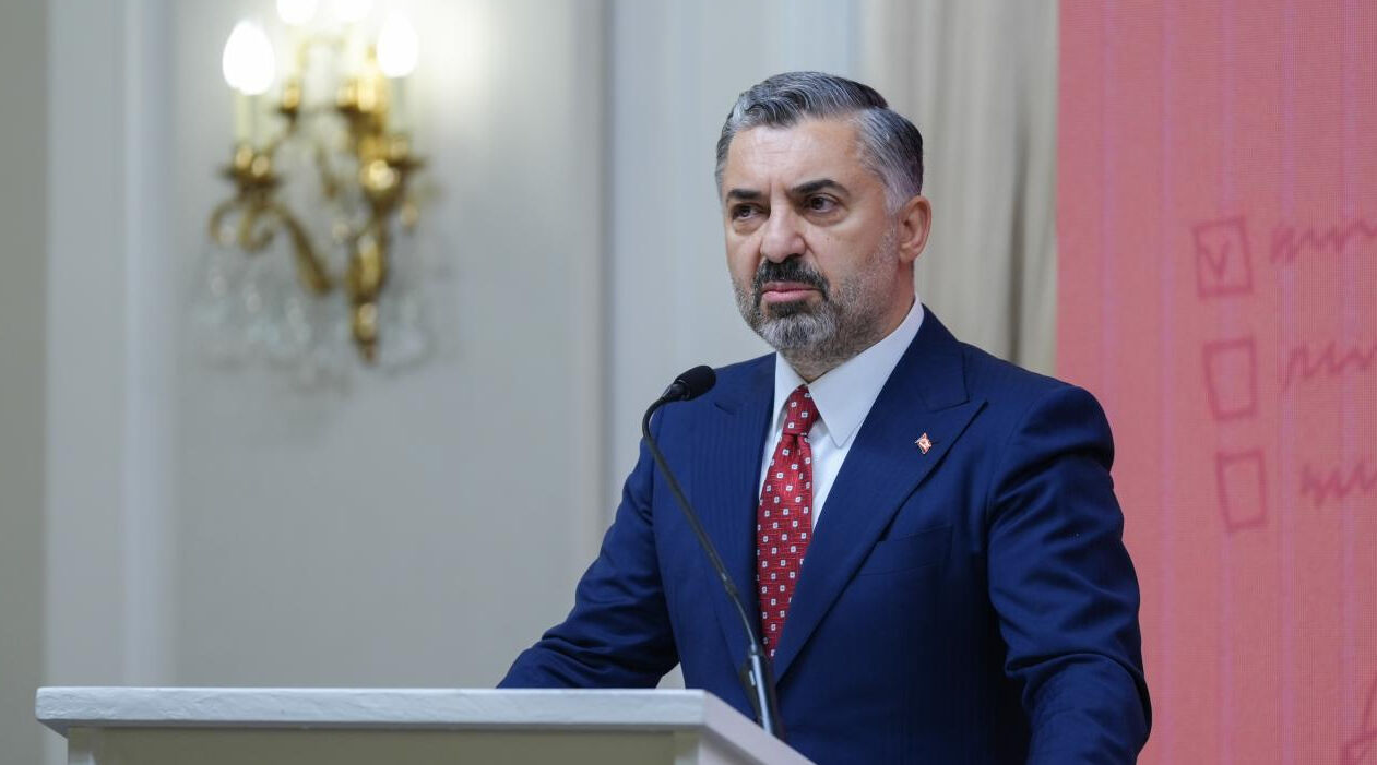 Ebubekir Şahin kimdir? Türk Telekom'un yeni CEO'su Ebubekir Şahin'in hayatı ve kariyeri Ebubekir Şahin kimdir? Türk Telekom'un yeni CEO'su Ebubekir Şahin'in hayatı ve kariyeri - 3. Resim