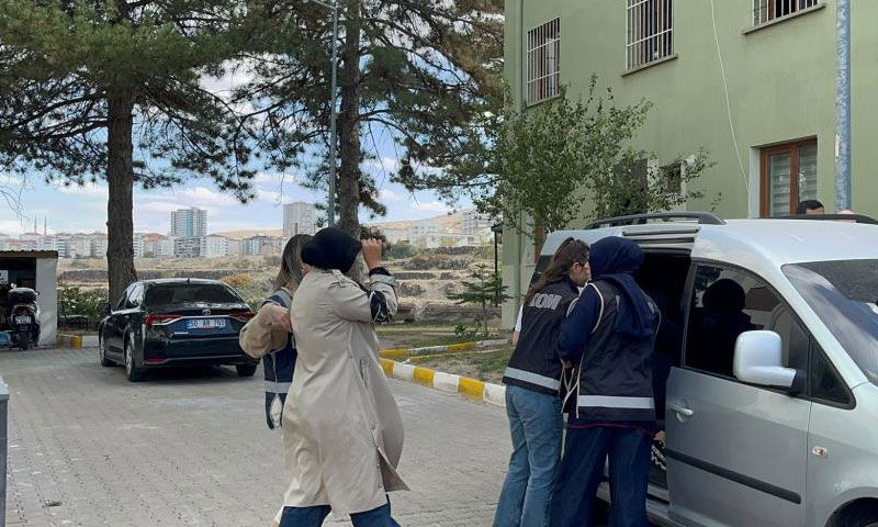Film gibi operasyon… Kıyma makinesinden 61 kilo altın çıktı Film gibi operasyon… Kıyma makinesinden 61 kilo altın çıktı - 4. Resim