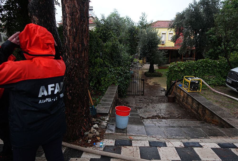 İstanbul’a bugün için sel uyarısı! 7 şehre sarı kodlu ikaz yapıldı - 2. Resim