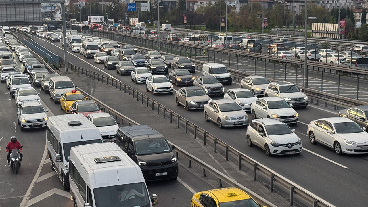 İstanbul'da beklenen yağış başladı! Meteoroloji uyardı, bu saatlere dikkat - 1. Resim