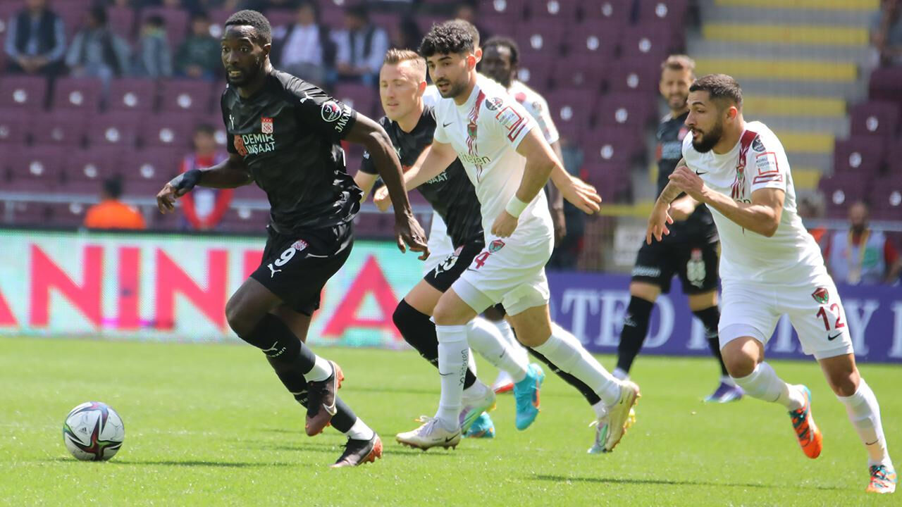 Sivasspor - Hatayspor maçı hangi kanalda, saat kaçta? Şifresiz yayınlanacak! Sivasspor - Hatayspor maçı hangi kanalda, saat kaçta? Şifresiz yayınlanacak! - 3. Resim