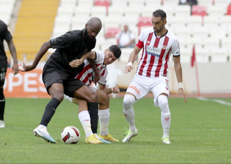 Sivasspor - Hatayspor maçı hangi kanalda, saat kaçta? Şifresiz yayınlanacak! Sivasspor - Hatayspor maçı hangi kanalda, saat kaçta? Şifresiz yayınlanacak! - 1. Resim