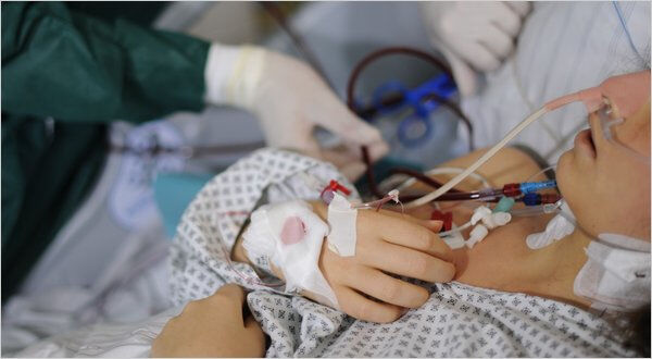 Avrupa’da ölümcül salgın başladı! 2 ölü, onlarca çocuk hastanede Yeni salgın Avrupa’da başladı! 2 ölü, çok sayıda çocuk hastanede - 1. Resim