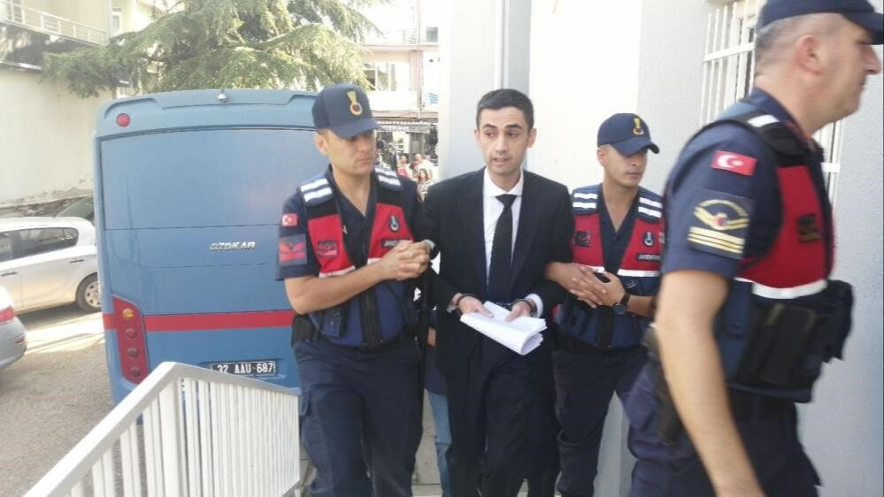 Yolsuzluk davasında karar çıktı: Eski Belediye Başkanı Mustafa Özmen'e 23 yıl hapis, anne ve babasına beraat - 3. Resim