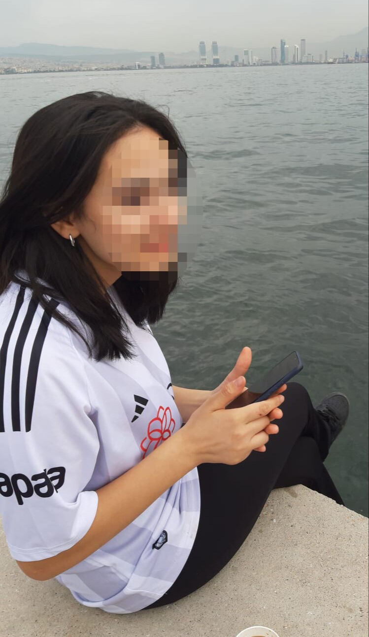 Ankara'da kayıp olarak aranan iki kız çocuğu alkolden zehirlenmiş halde bulundu! Biri hayatını kaybetti, diğeri entübe Ankara'da kayıp olarak aranan iki kız çocuğu alkolden zehirlenmiş halde bulundu! Biri hayatını kaybetti, diğeri entübe - 3. Resim