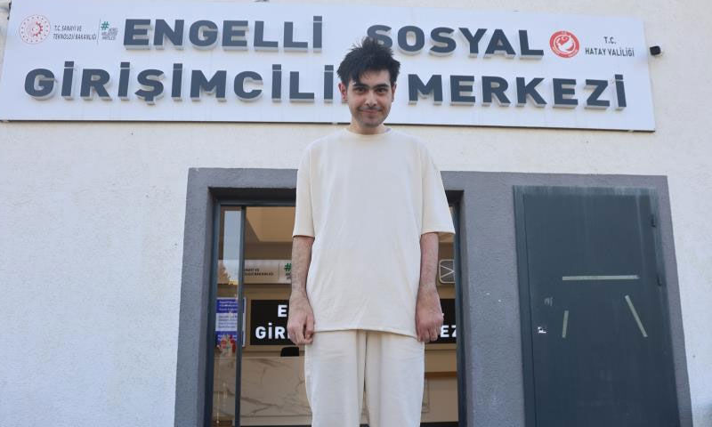 Deprem sonrası sanal dünyaya sığınmıştı… Barış Özbay’ın hastalığını doktorlar açıkladı - 4. Resim