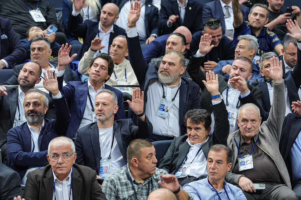 Fenerbahçe'de karar günü: Kritik oylamada yönetime yetki verilen maddeler Fenerbahçe'de karar günü: Kritik oylamada yönetime yetki verilen maddeler - 4. Resim
