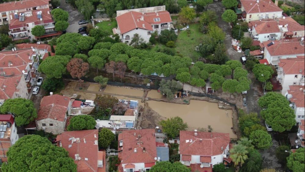 Foça'dan acı haber! Selde kaybolan Bülent Kaptanoğlu'nun cansız bedeni bulundu Foça'dan acı haber! Selde kaybolan Bülent Kaptanoğlu'nun cansız bedeni bulundu - 2. Resim