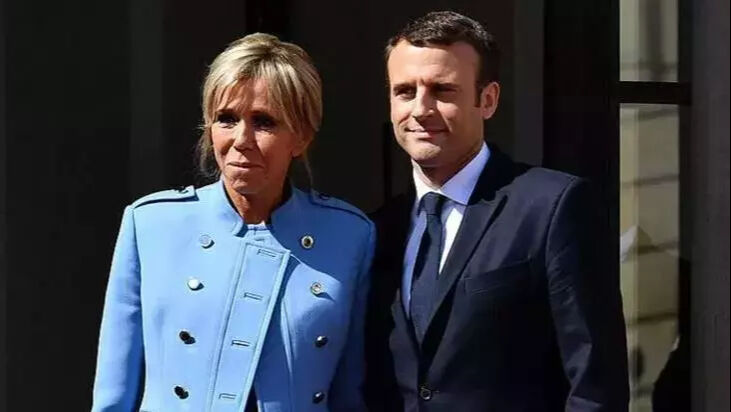 Macron'un eşi Brigitte, vergi sitesinde erkek ismiyle kayıtlı çıktı Macron'un eşi Brigitte vergi sitesinde erkek ismiyle kayıtlı çıktı - 1. Resim