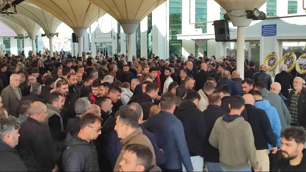 Ankara'da 14 yaşındaki Hiranur Kiper, son yolculuğuna uğurlandı! Acılı anne,  Ankara'da 14 yaşındaki Hiranur Kiper, son yolculuğuna uğurlandı! Acılı anne,