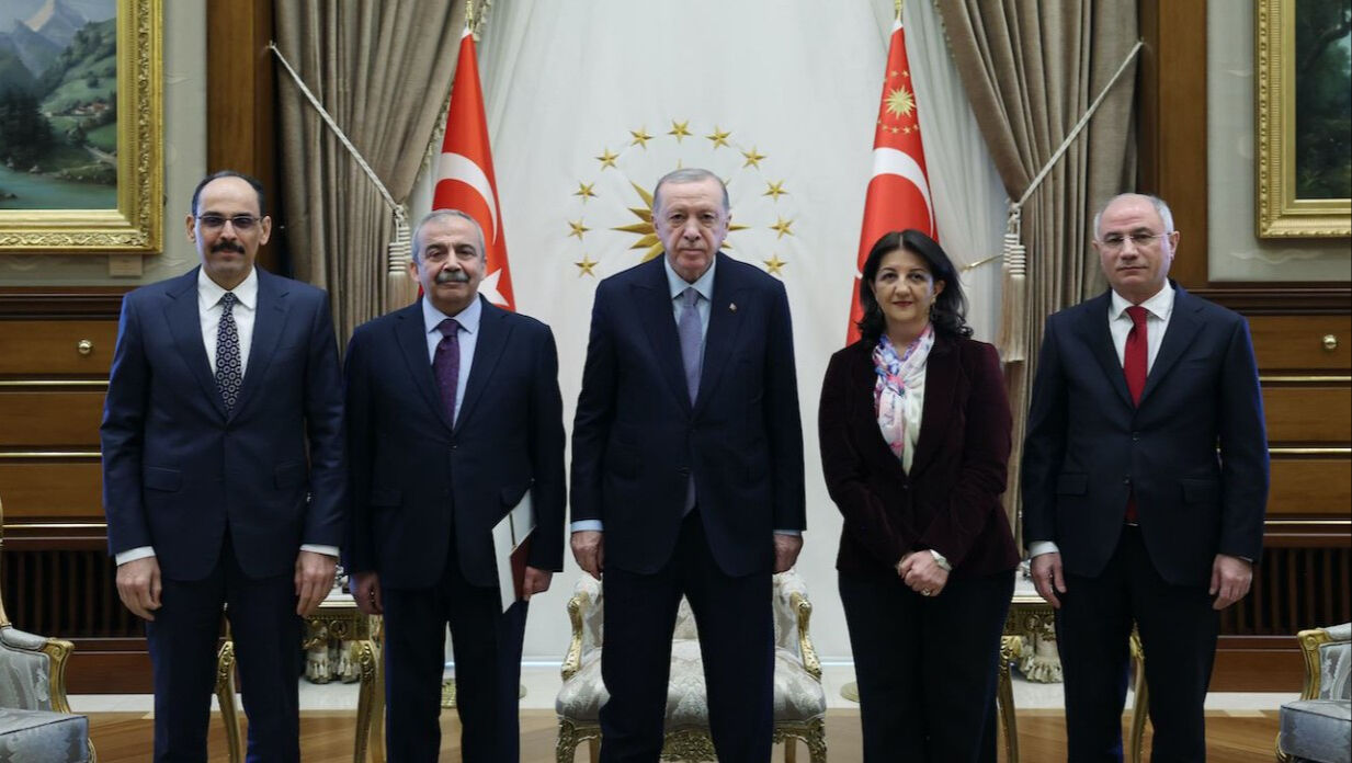 Cumhurbaşkanı Erdoğan'ın DEM Parti heyeti ile görüşmesi ertelendi! İşte yeni tarih Cumhurbaşkanı Erdoğan'ın DEM Parti heyeti ile görüşmesi ertelendi! İşte yeni tarih - 2. Resim
