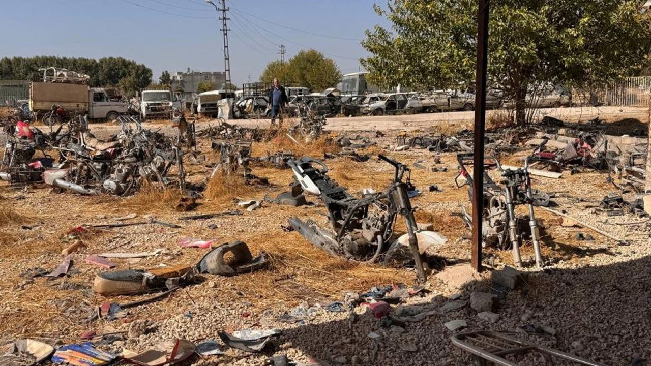 Şanlıurfa'da terk edilen yediemin parkındaki araçlar yağmalandı Şanlıurfa'da terk edilen yediemin parkındaki araçlar yağmalandı - 1. Resim