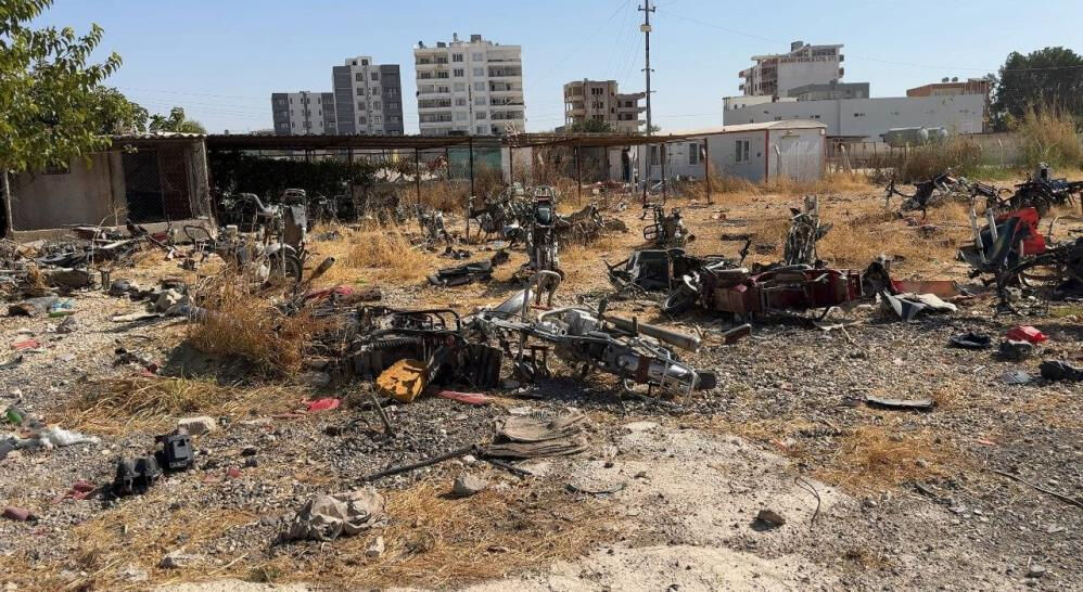 Şanlıurfa'da terk edilen yediemin parkındaki araçlar yağmalandı Şanlıurfa'da terk edilen yediemin parkındaki araçlar yağmalandı - 2. Resim