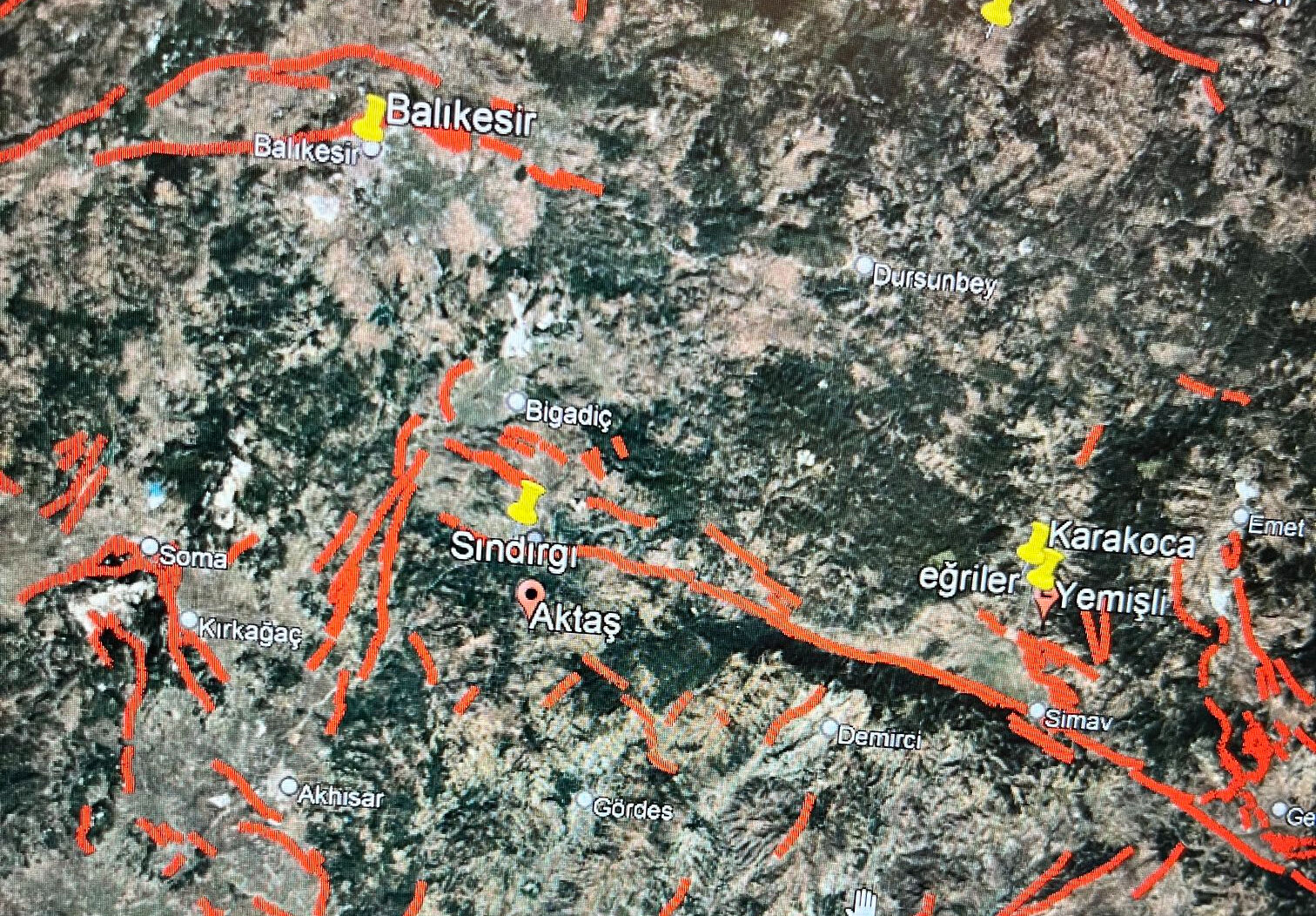 Balıkesir Sındırgı'da 6.1 büyüklüğünde deprem! İstanbul ve çevre illerde de hissedildi Balıkesir Sındırgı'da korkutan deprem! İstanbul ve çevre iller de sallandı - 3. Resim