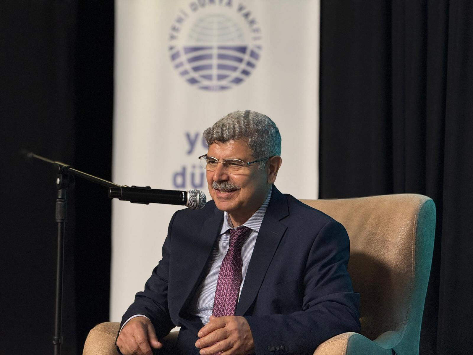 Büyük İslâm âliminin vefatının 24. yıl dönümü... Hüseyin Hilmi Işık Efendi yâd edildi Büyük İslâm âliminin vefatının 24. yıl dönümü... Hüseyin Hilmi Işık Efendi yâd edildi - 2. Resim