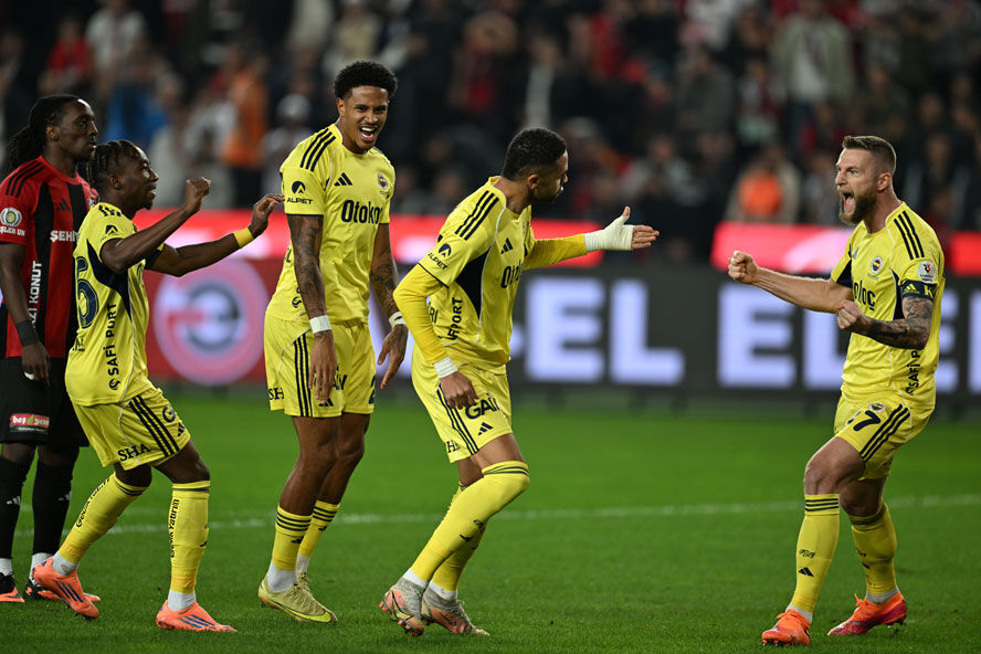 Canlı: Fenerbahçe, Gaziantep FK'nin konuğu Canlı: Fenerbahçe, Gaziantep FK'nin konuğu - 1. Resim