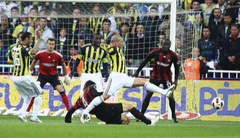 Gaziantep Fenerbahçe maçı hangi kanalda, saat kaçta, şifresiz mi? Maçı Atilla Karaoğlan yönetecek! - 1. Resim