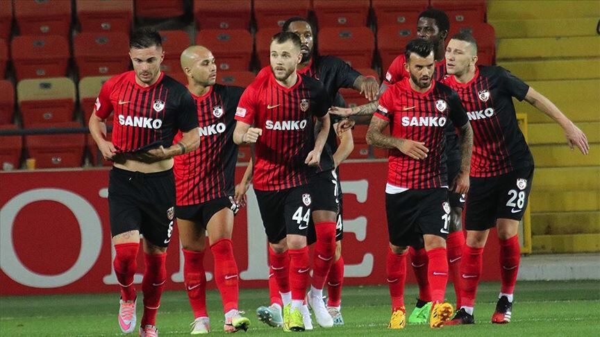 Muhtemel ilk 11 belli oldu! Gaziantep FK-Fenerbahçe maçında kimler eksik, kimler sakat ve cezalı? İlk 11 belli oldu! Gaziantep FK-Fenerbahçe maçında kimler eksik, kimler sakat ve cezalı? - 3. Resim