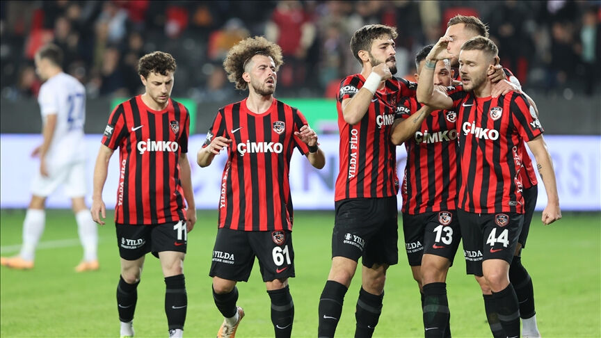 Muhtemel ilk 11 belli oldu! Gaziantep FK-Fenerbahçe maçında kimler eksik, kimler sakat ve cezalı? İlk 11 belli oldu! Gaziantep FK-Fenerbahçe maçında kimler eksik, kimler sakat ve cezalı? - 2. Resim