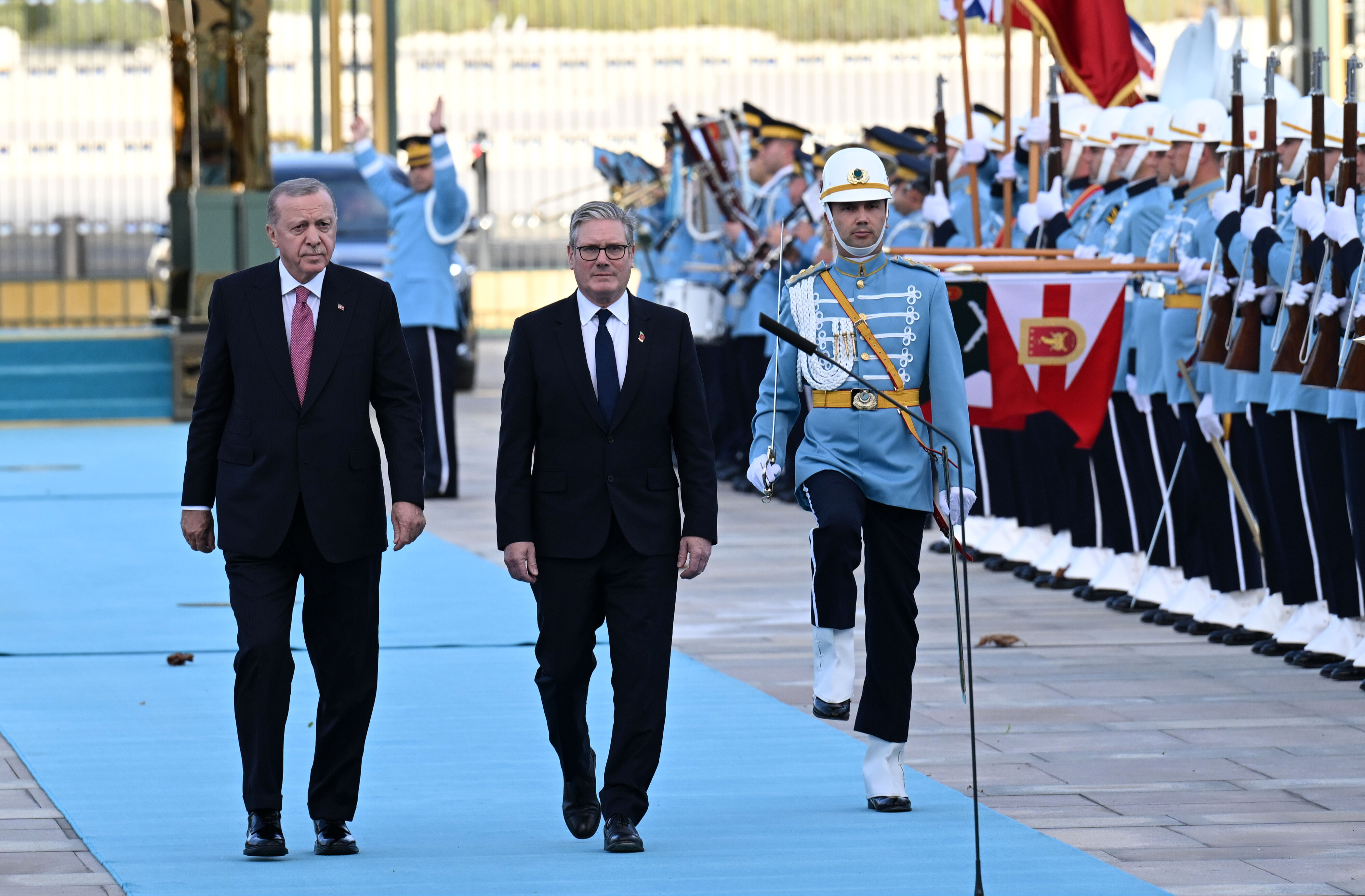 Eurofighter'lar için imzalar atıldı! Katar, Umman ve İngiltere'den 44 adet adet alınacak İngiltere Başbakanı Keir Starmer Ankara'da! Cumhurbaşkanı Erdoğan resmi törenle karşıladı - 1. Resim