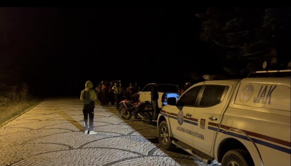 Uludağ'da sıcak saatler! Kaybolunca polisi aradı, şarjı bitince silaha sarıldı Uludağ'da sıcak saatler! Kaybolunca polisi aradı, şarjı bitince silaha sarıldı - 2. Resim