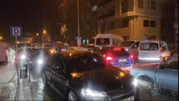 Balıkesir beşik gibi sallandı! Sabaha kadar sürdü, 5 dakikada bir deprem oldu Balıkesir beşik gibi sallandı! Sabaha kadar sürdü, 5 dakikada bir deprem oldu - 1. Resim