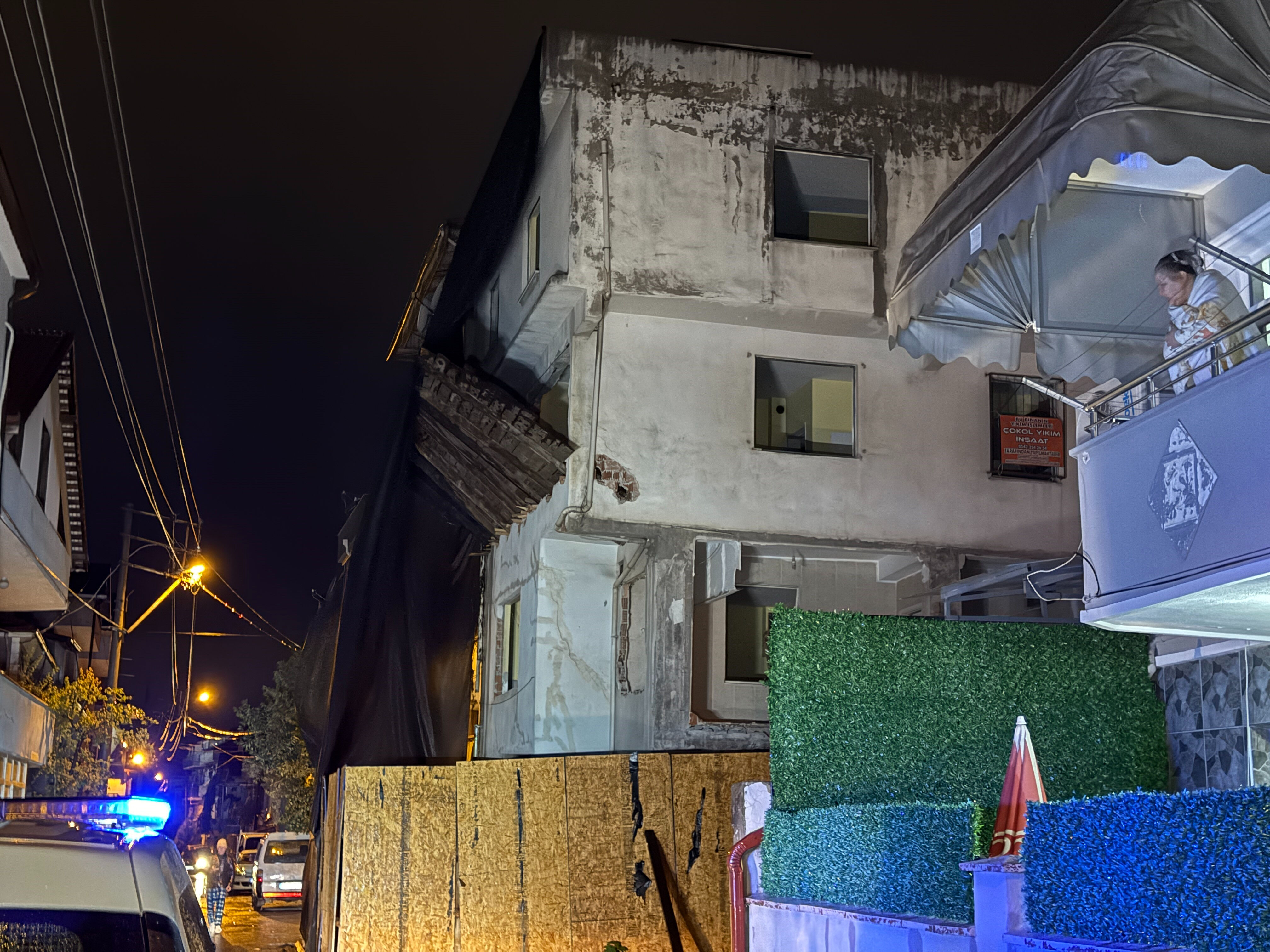 Balıkesir sallandı, Sakarya ayağa kalktı! Sokak trafiğe kapatıldı, mahalleli isyan etti Balıkesir sallandı, Sakarya ayağa kalktı! Sokak trafiğe kapatıldı, mahalleli isyan etti - 2. Resim