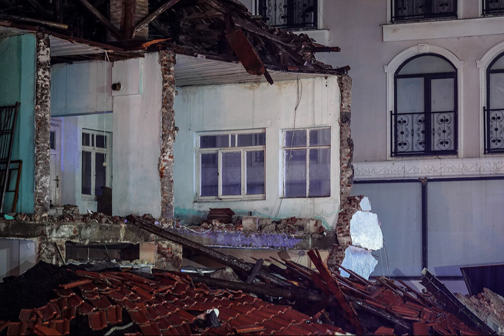 Balıkesir Sındırgı'da 6.1 büyüklüğünde deprem! İstanbul ve çevre illerde de hissedildi Balıkesir Sındırgı'da 6.1 büyüklüğünde deprem! İstanbul ve çevre illerde de hissedildi - 8. Resim