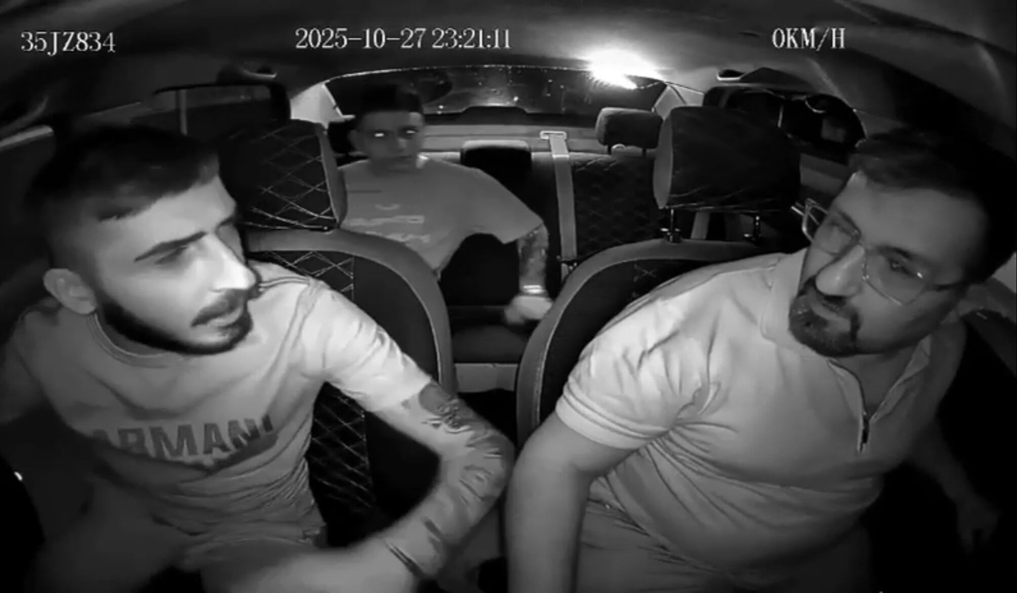 Emekli polis olan taksi şoförünü darp etti! Havaya ateş ederek kendini kurtardı Emekli polis olan taksi şoförünü darp etti! Havaya ateş ederek kendini kurtardı - 3. Resim