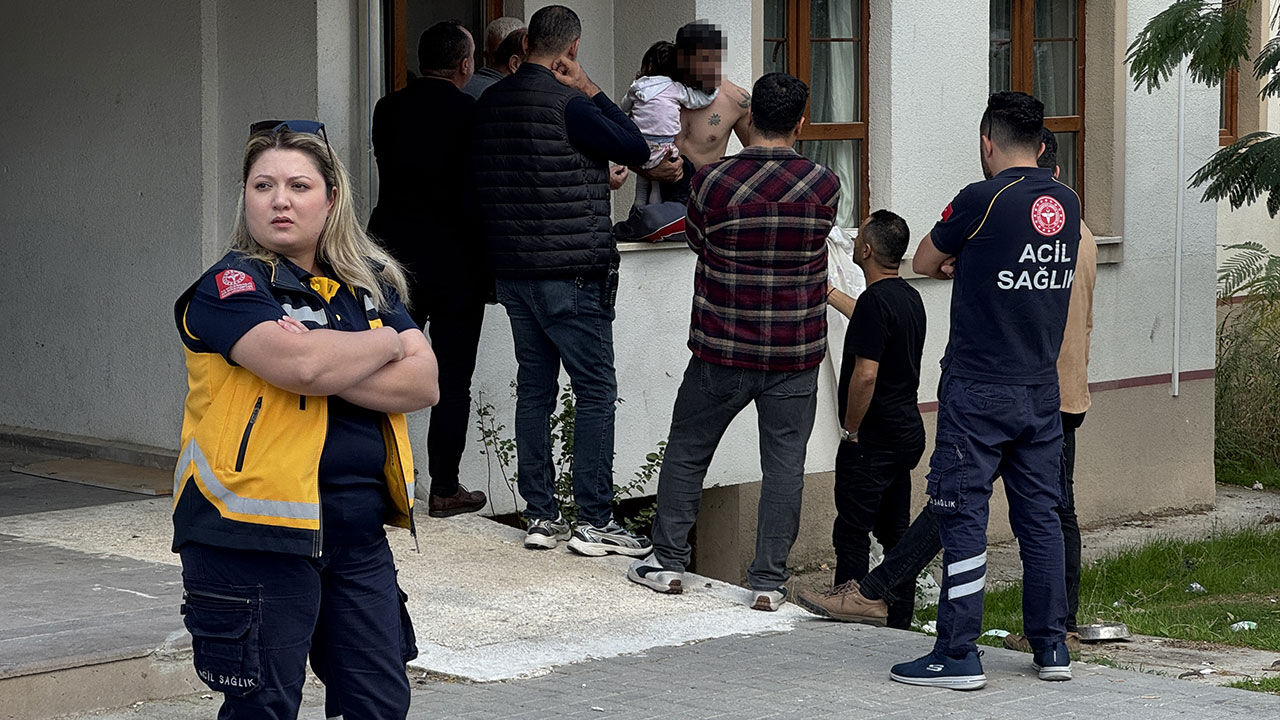 Eşini ve çocuklarını bıçakla rehin aldı! Denizli'de dehşet anları Eşini ve çocuklarını bıçakla rehin aldı! Denizli'de dehşet anları - 1. Resim