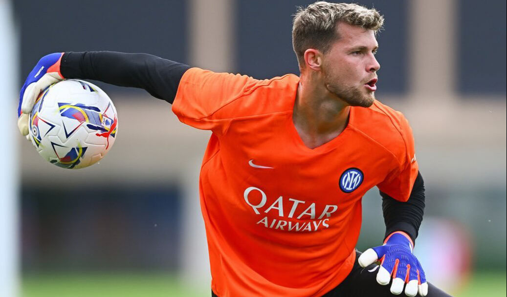 Inter kalecisi Josep Martinez kaza yaptı! Aracıyla çarptığı yaşlı adam hayatını kaybetti Inter kalecisi Josep Martinez kaza yaptı! Aracıyla çarptığı yaşlı adam hayatını kaybetti - 1. Resim