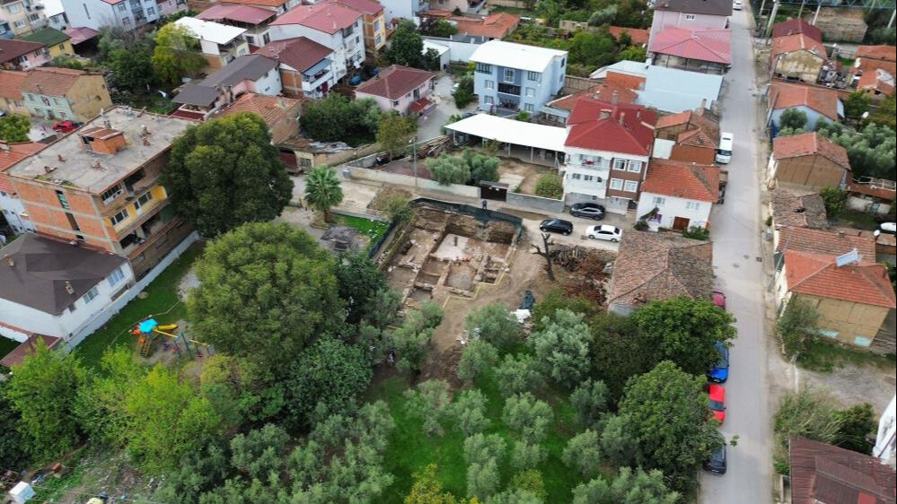 Papa'nın ziyareti öncesi İznik'te gizemli keşif! Polis 24 saat nöbette, bölgeye kimse yaklaştırılmıyor Papa'nın ziyareti öncesi İznik'te gizemli keşif! Polis 24 saat nöbette, bölgeye kimse yaklaştırılmıyor - 1. Resim