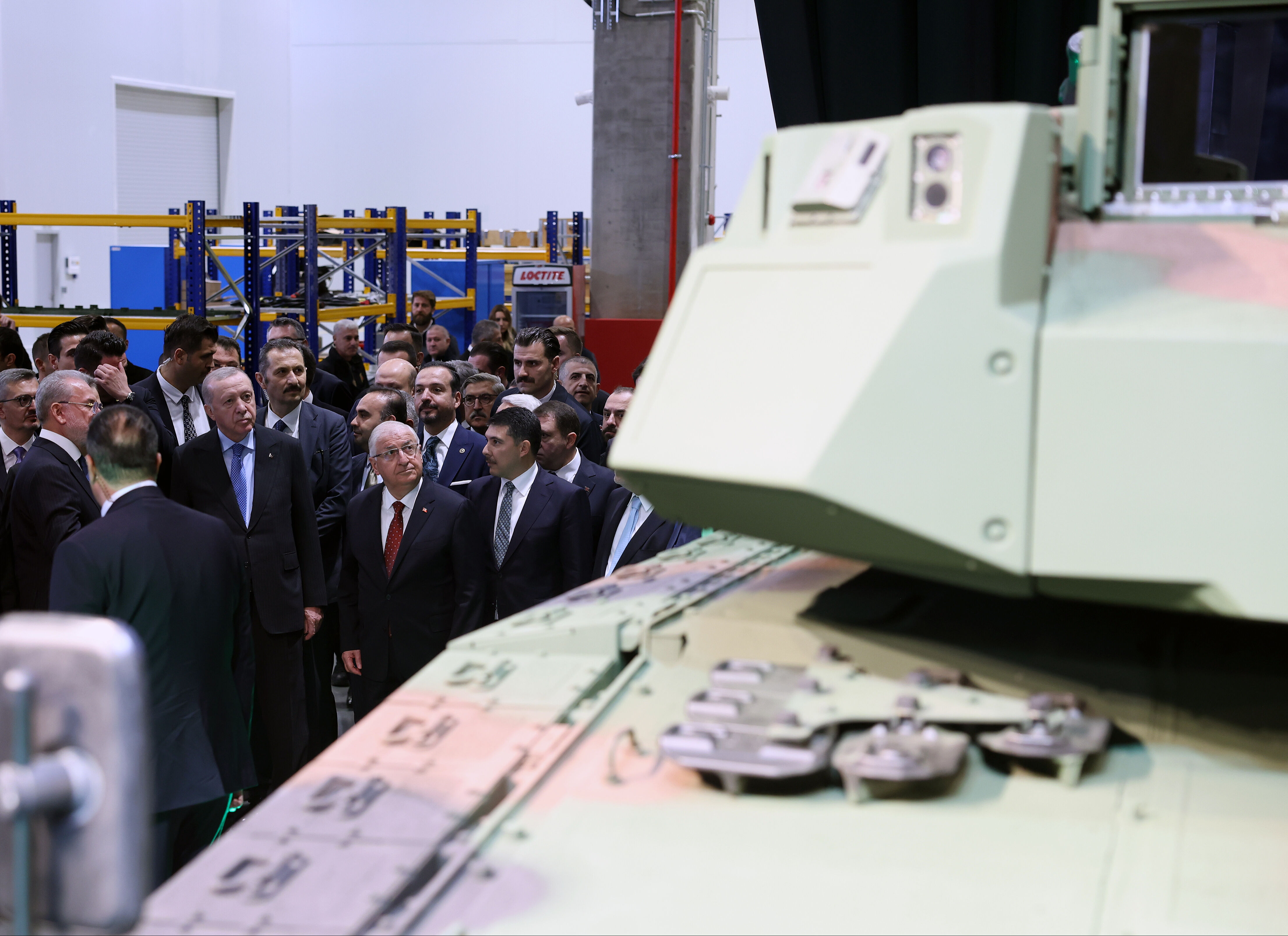 Savunma sanayiinde gurur günü! Cumhurbaşkanı Erdoğan: Her ay 8 adet Altay Tankı üreteceğiz Savunma sanayiinde gurur günü! Cumhurbaşkanı Erdoğan: Her ay 8 adet Altay Tankı üreteceğiz - 2. Resim