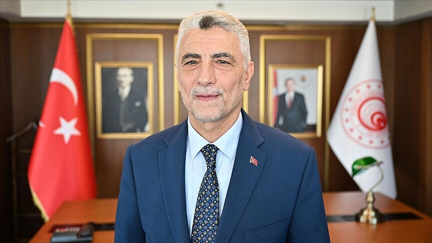 Ticaret Bakanı Bolat açıkladı! İhracatta Cumhuriyet tarihi rekoru kırıldı Ticaret Bakanı Ömer Bolat