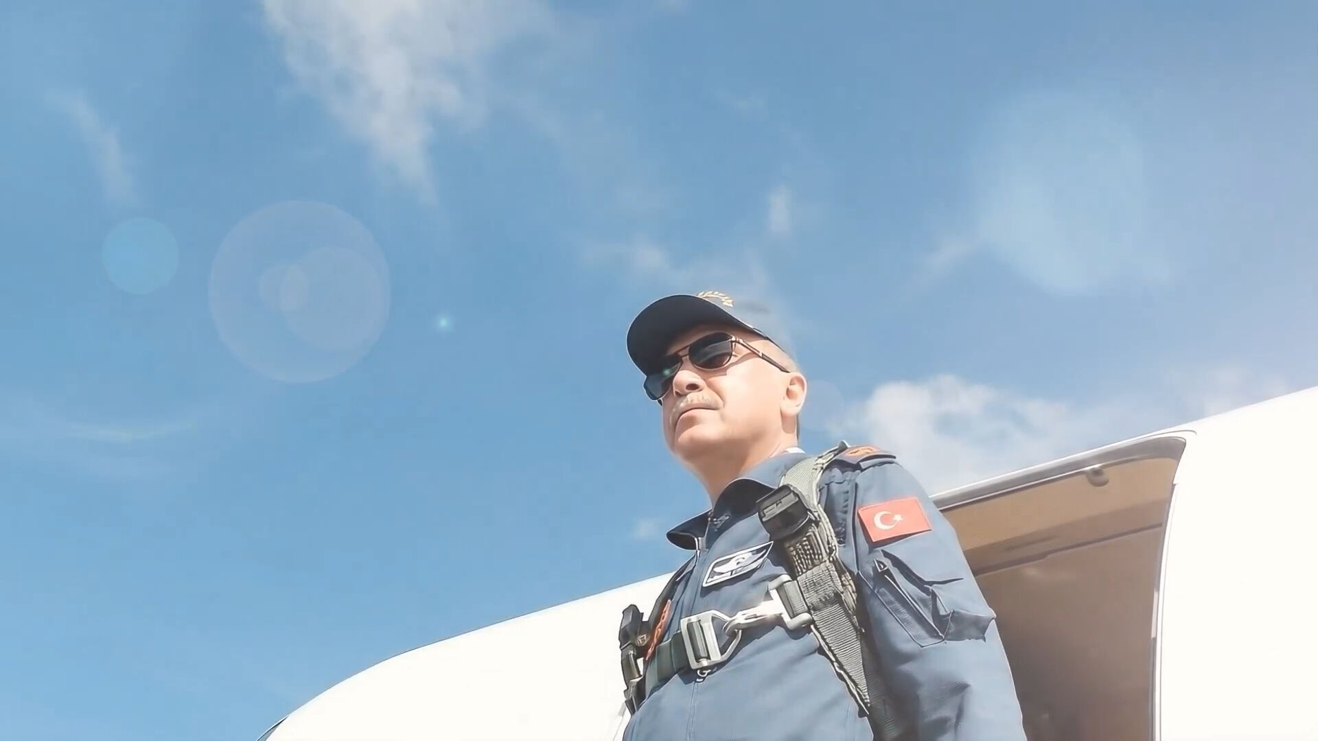 AK Parti'den Cumhuriyet’in 102. yılına özel video: Atatürk’le başladı, Erdoğan’la tamamlandı!  AK Parti'den Cumhuriyet’in 102. yılına özel video: Atatürk’le başladı, Erdoğan’la tamamlandı!