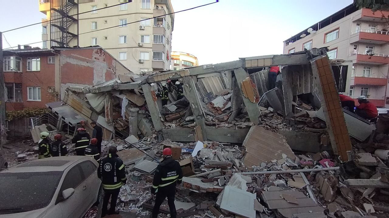 Gebze'de 6 katlı bina çöktü! Ekipler enkaz bölgesinde - 5. Resim