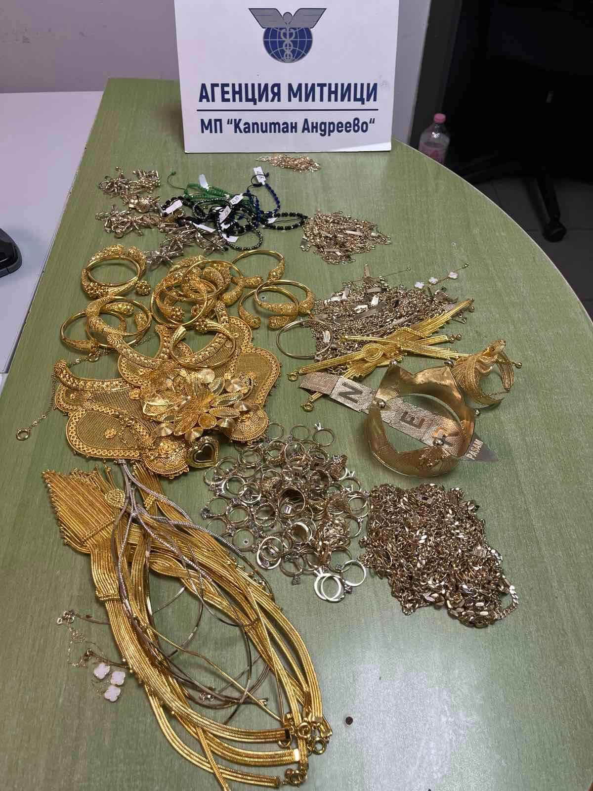 Hepsi yoğurt kovasından çıktı! Piyasa değeri 115 bin euro - 1. Resim