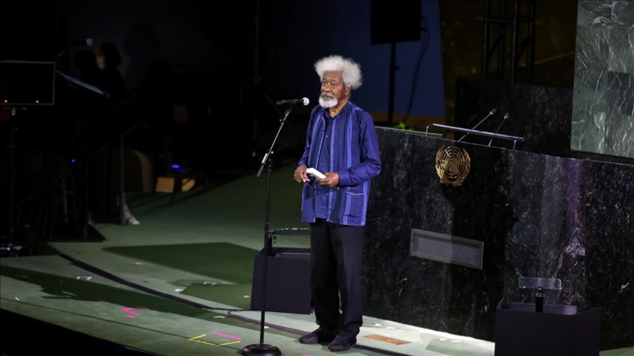 Nobel ödülü almıştı! ABD Nijeryalı yazar Wole Soyinka'nın vizesini iptal etti Nobel ödülü almıştı! ABD Nijeryalı yazar Wole Soyinka'nın vizesini iptal etti