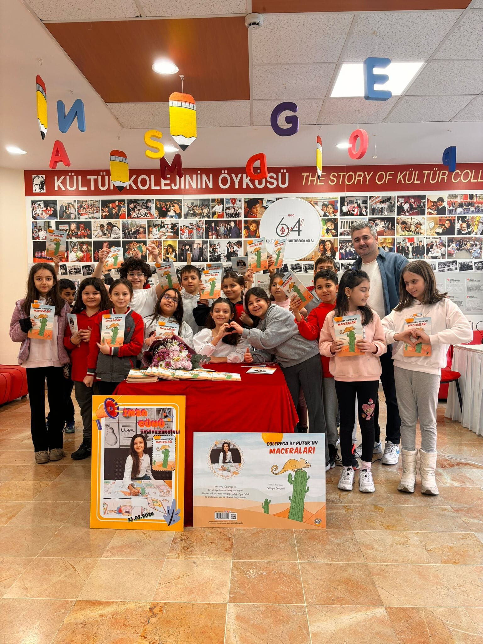 Saniye'nin kitabı Avrupa'da bile rağbet görüyor! Dijital dünyaya meydan okuyan küçük yazar Saniye'nin kitabı Avrupa'da bile rağbet görüyor! Dijital dünyaya meydan okuyan küçük yazar - 1. Resim