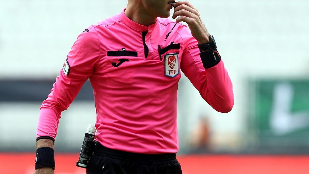 Seyfettin Alper Yılmaz kimdir, Süper Lig'in hangi maçlarında düdük çaldı? Seyfettin Alper Yılmaz kimdir, Süper Lig'in hangi maçlarında düdük çaldı?